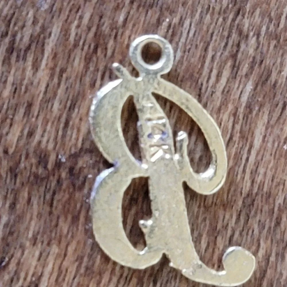 Cursive Capital Letter B 14k yellow gold mini pendant fine jewelry mother annive - Picture 3 of 4